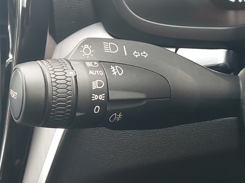 Used Volvo V60 2022 for sale - 76389660: Photo 15