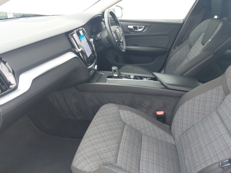 Used Volvo V60 2022 for sale - 76389660: Photo 5