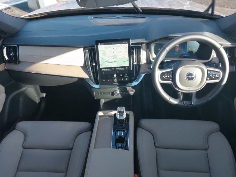 Used Volvo XC90 2025 for sale - 78202999: Photo 2