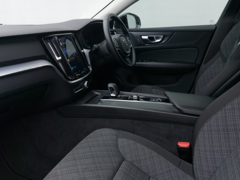 Used Volvo V60 2023 for sale - 76442238: Photo 5