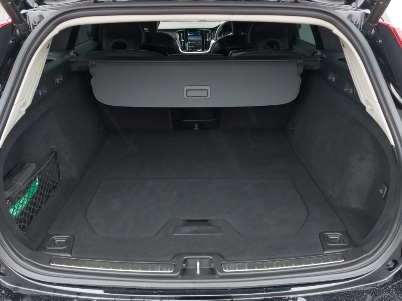 Used Volvo V60 2023 for sale - 76442238: Photo 8