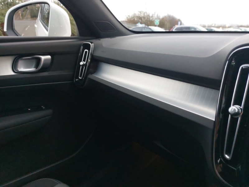 Used Volvo XC40 2025 for sale - 77664061: Photo 19