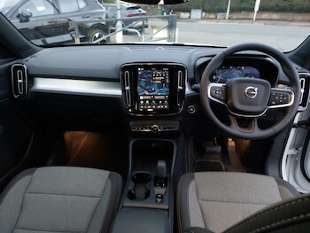 Used Volvo XC40 2025 for sale - 77664061: Photo