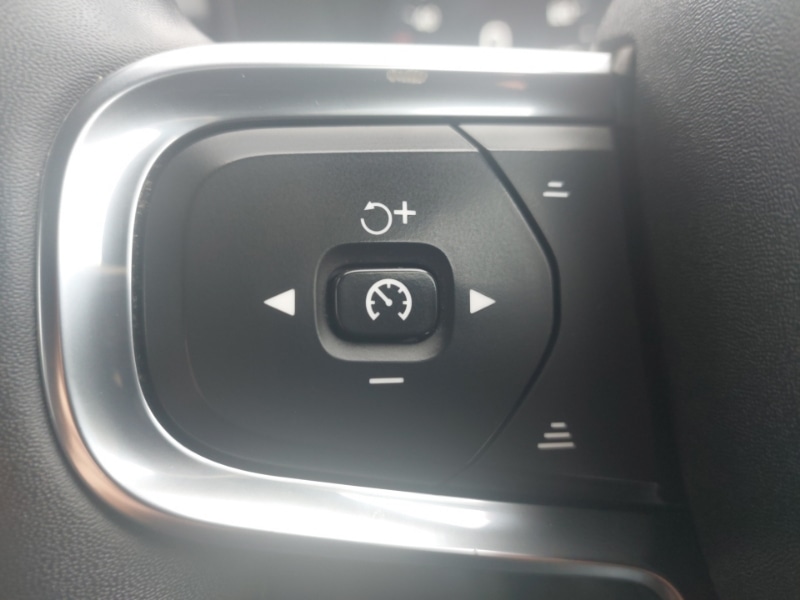 Used Volvo XC40 2022 for sale - 76389633: Photo 13