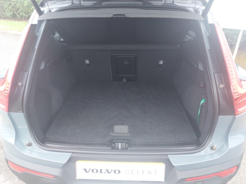 Used Volvo XC40 2022 for sale - 76389633: Photo 8