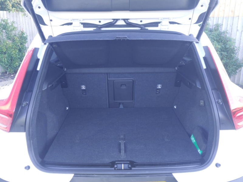 Used Volvo XC40 2024 for sale - 77178516: Photo 8