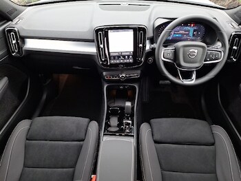 Used Volvo XC40 2025 for sale - 76427270: Photo