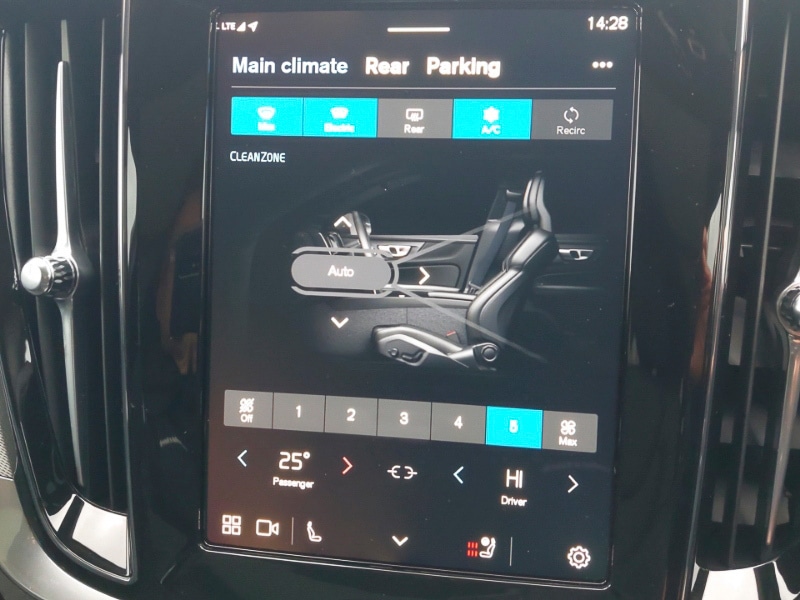 Used Volvo V60 2025 for sale - 77352761: Photo 13