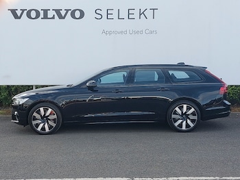 Used Volvo V90 2025 for sale - 77352781: Photo