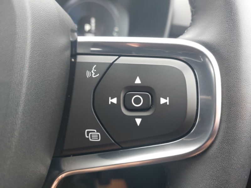 Used Volvo XC40 2023 for sale - 76389630: Photo 16