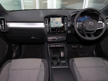 Used Volvo XC40 2025 for sale - 76540453: Photo