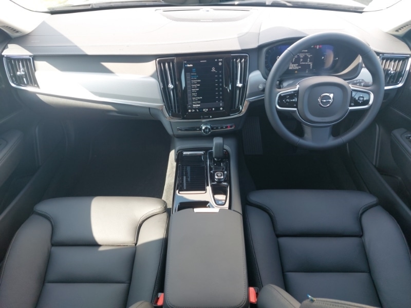 Used Volvo V90 2025 for sale - 77552773: Photo 2