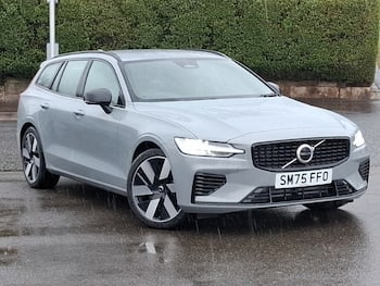Used Volvo V60 2025 for sale - 79700543: Photo