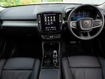 Used Volvo XC40 2025 for sale - 77974943: Photo