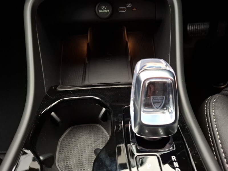 Used Volvo XC40 2025 for sale - 77150142: Photo 17