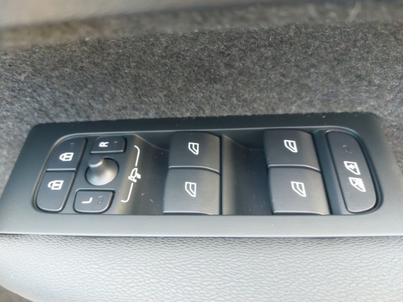 Used Volvo XC40 2025 for sale - 77947488: Photo 14