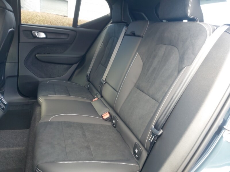 Used Volvo XC40 2025 for sale - 77947488: Photo 6