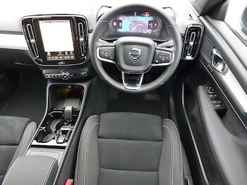 Used Volvo XC40 2025 for sale - 78490233: Photo