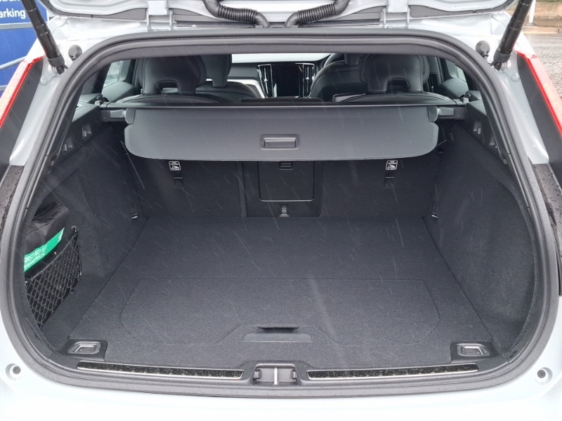 Used Volvo V60 2025 for sale - 78099389: Photo 8