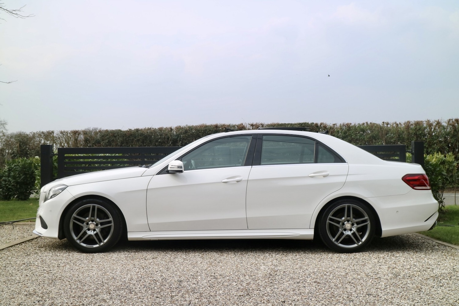 Used Mercedes-Benz E Class 2014 for sale - 77997281: Photo 12