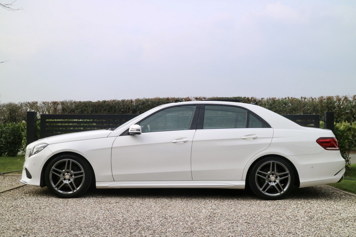 Used Mercedes-Benz E Class 2014 for sale - 77997281: Photo 28