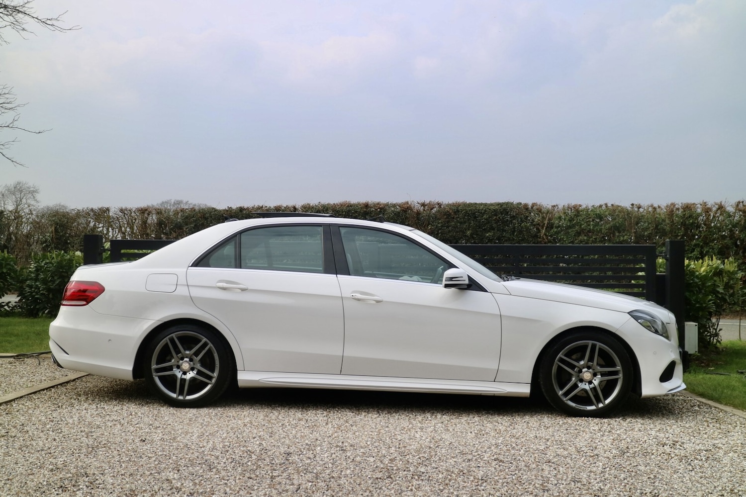 Used Mercedes-Benz E Class 2014 for sale - 77997281: Photo 29