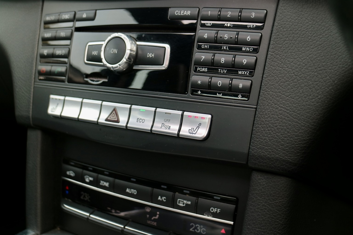 Used Mercedes-Benz E Class 2014 for sale - 77997281: Photo 31