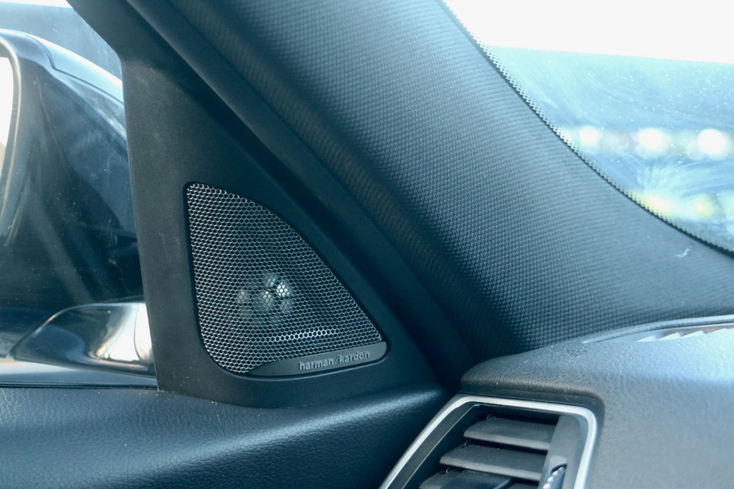 Used BMW 3 Series 2018 for sale - 77085344: Photo 44