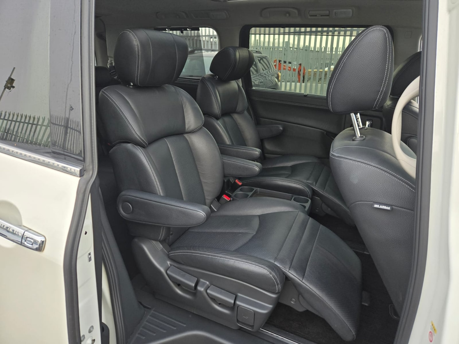 Used Nissan Elgrand 2013 for sale - 77752780: Photo 13