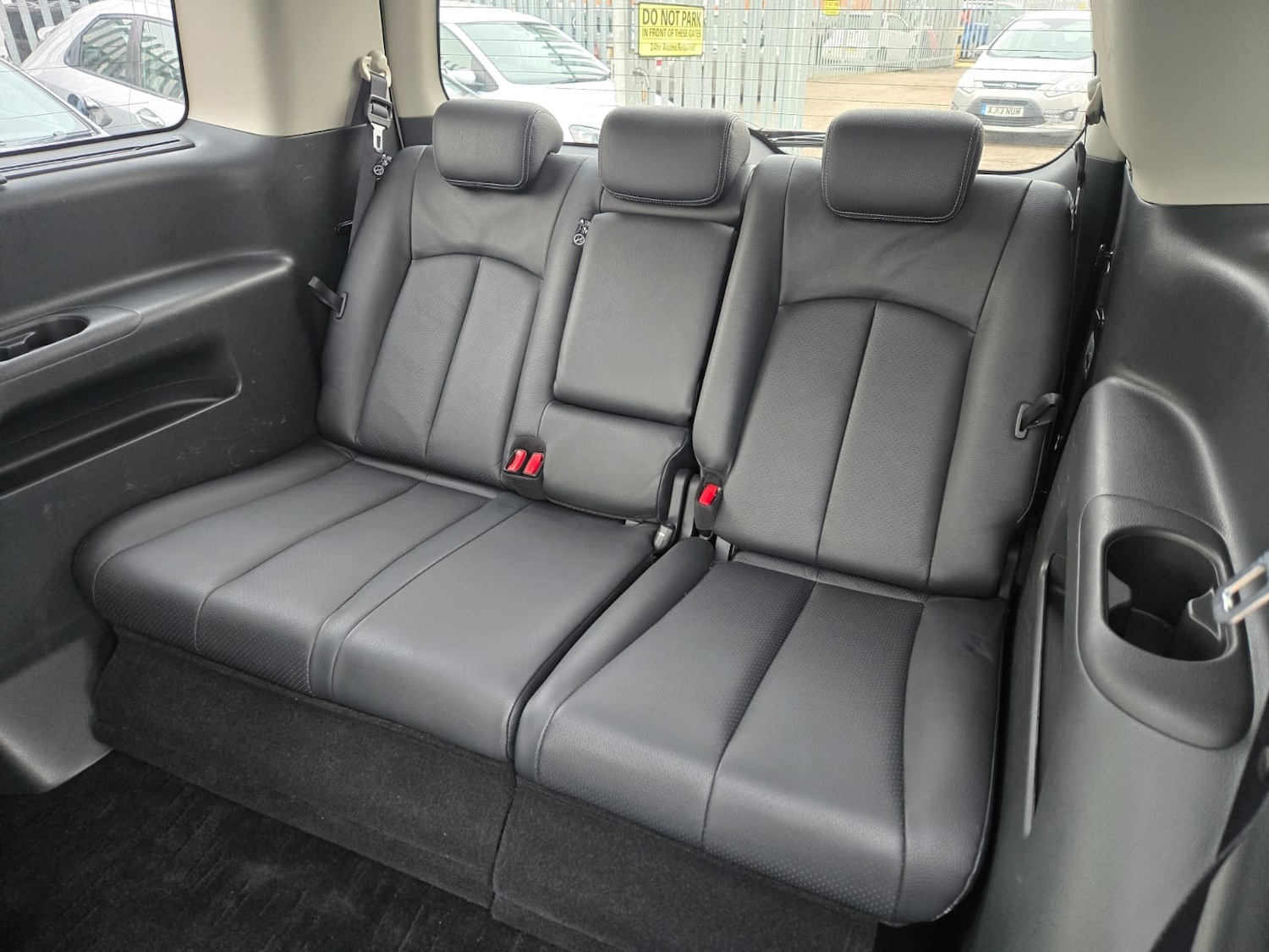 Used Nissan Elgrand 2013 for sale - 77752780: Photo 15