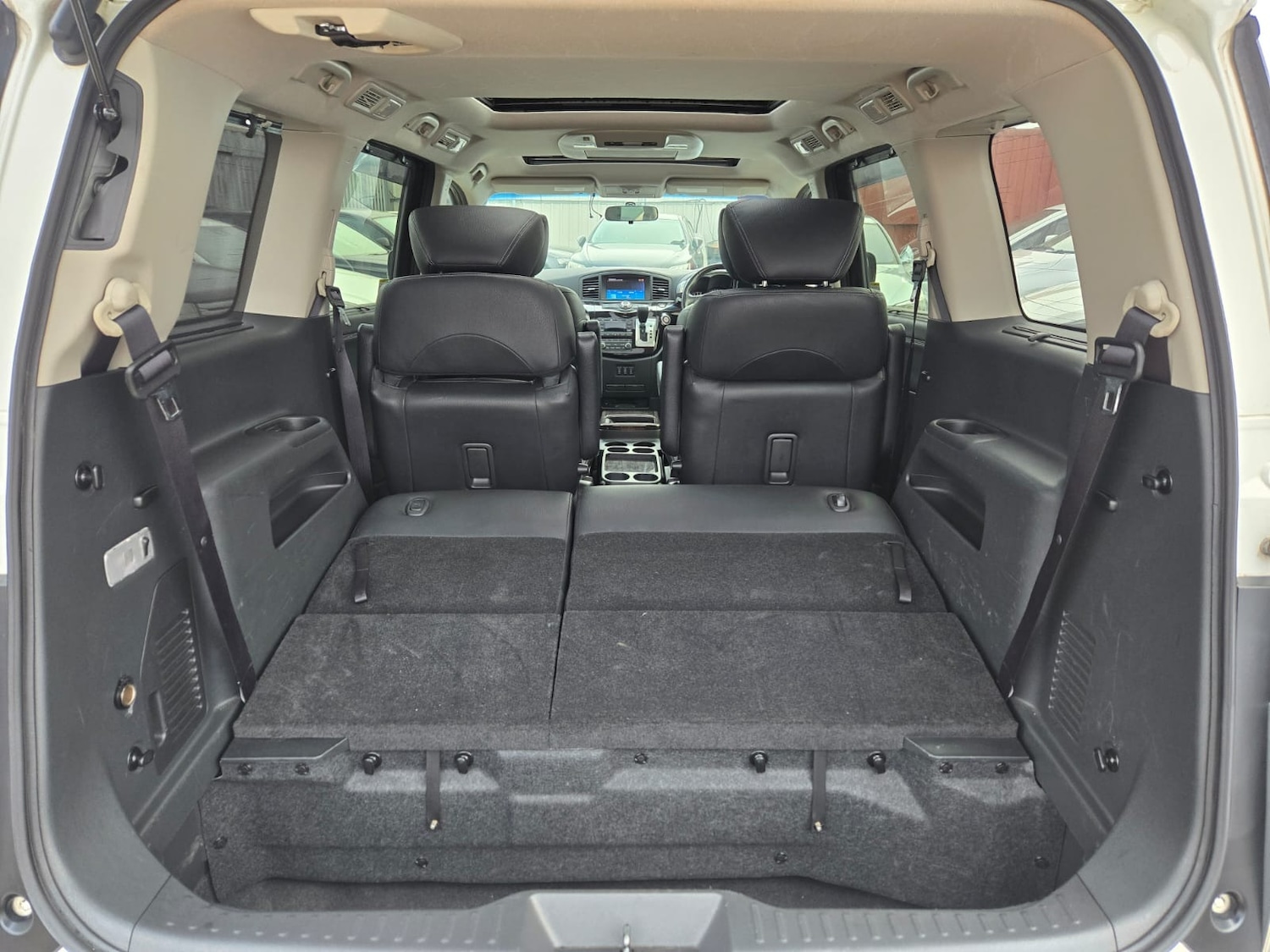 Used Nissan Elgrand 2013 for sale - 77752780: Photo 17