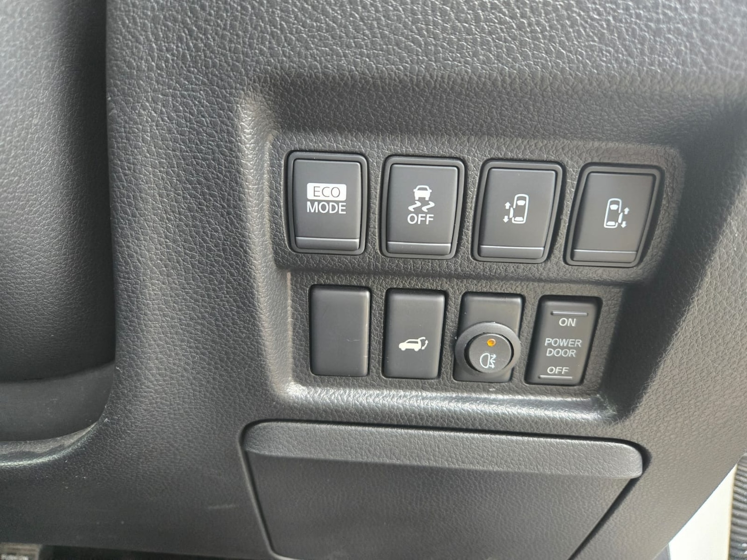 Used Nissan Elgrand 2013 for sale - 77752780: Photo 22