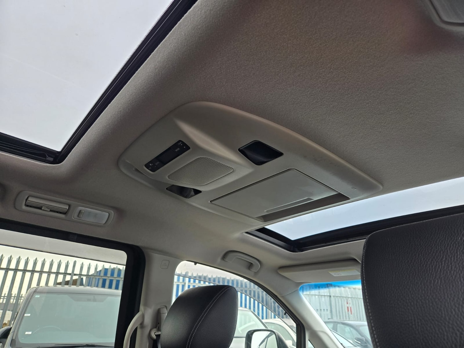 Used Nissan Elgrand 2013 for sale - 77752780: Photo 26