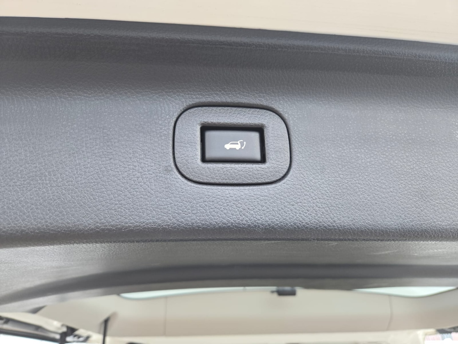 Used Nissan Elgrand 2013 for sale - 77752780: Photo 28