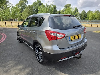 Used Suzuki SX4 S-Cross 2015 for sale - 75418776: Photo