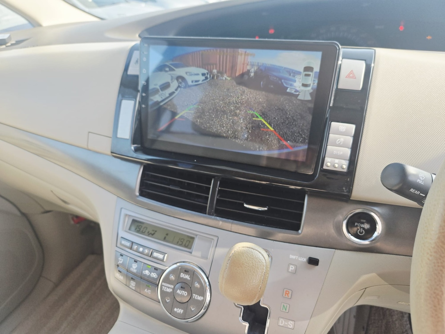 Used Toyota Estima 2017 for sale - 77806957: Photo 10