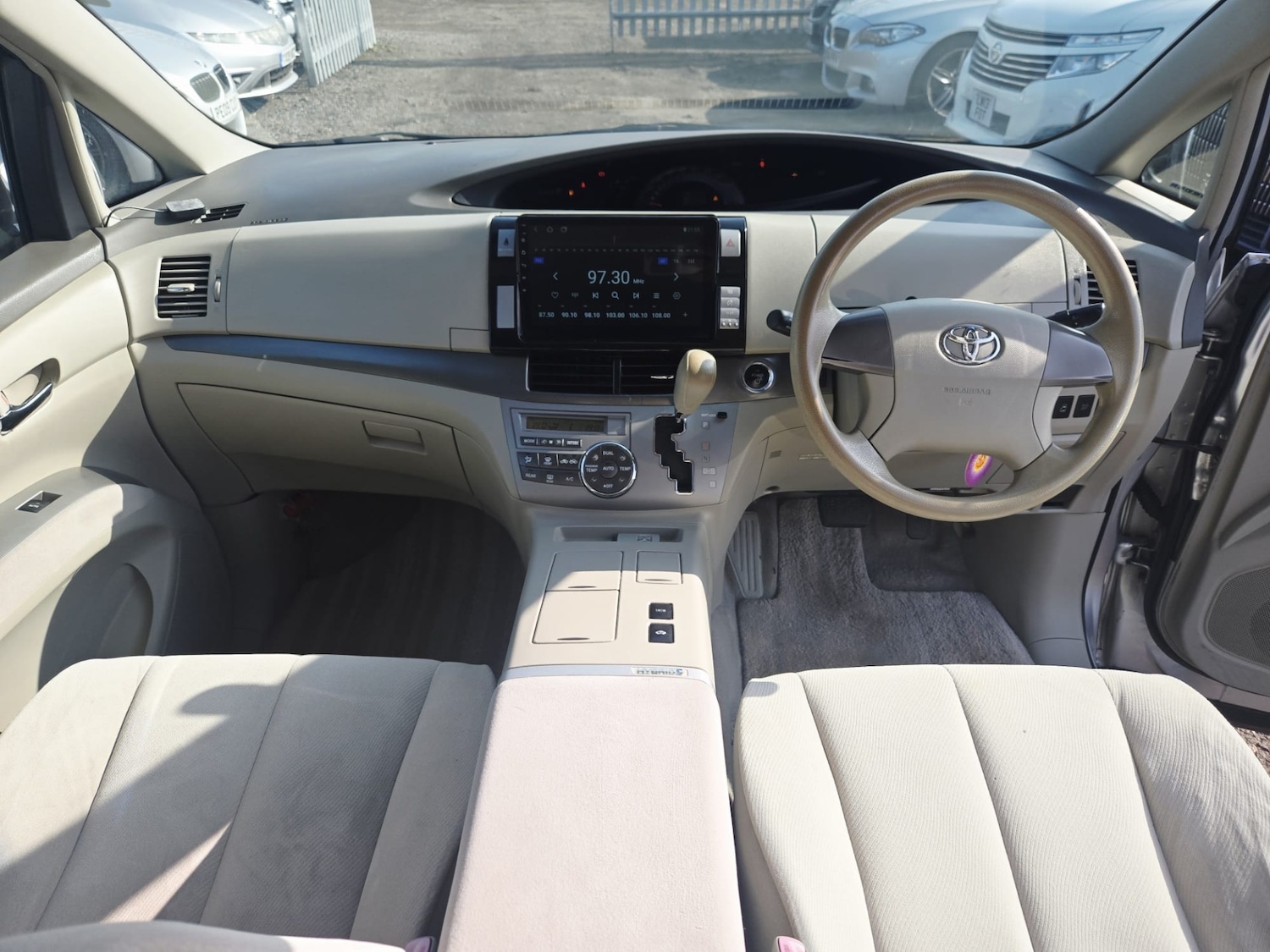 Used Toyota Estima 2017 for sale - 77806957: Photo 7