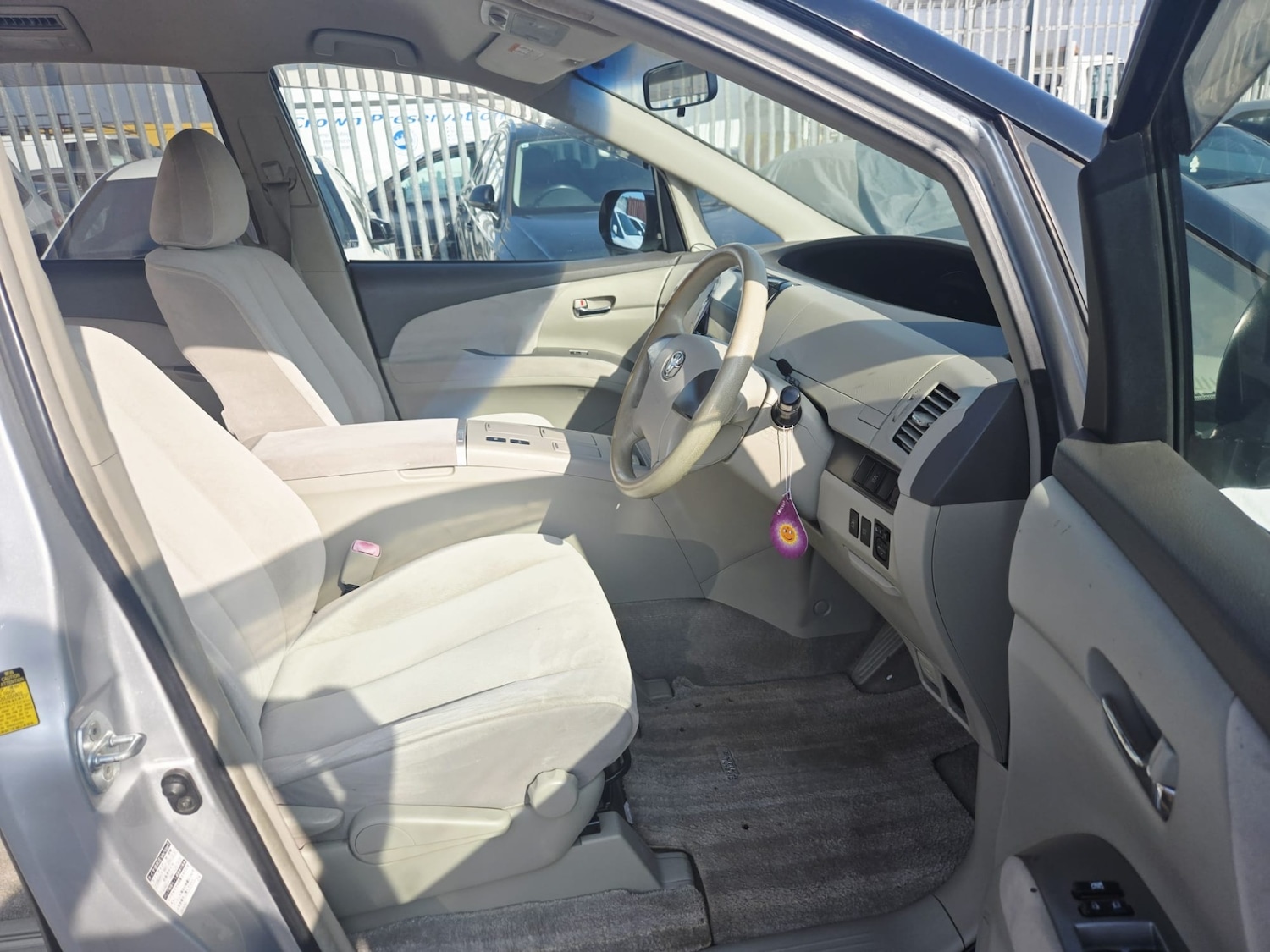 Used Toyota Estima 2017 for sale - 77806957: Photo 8