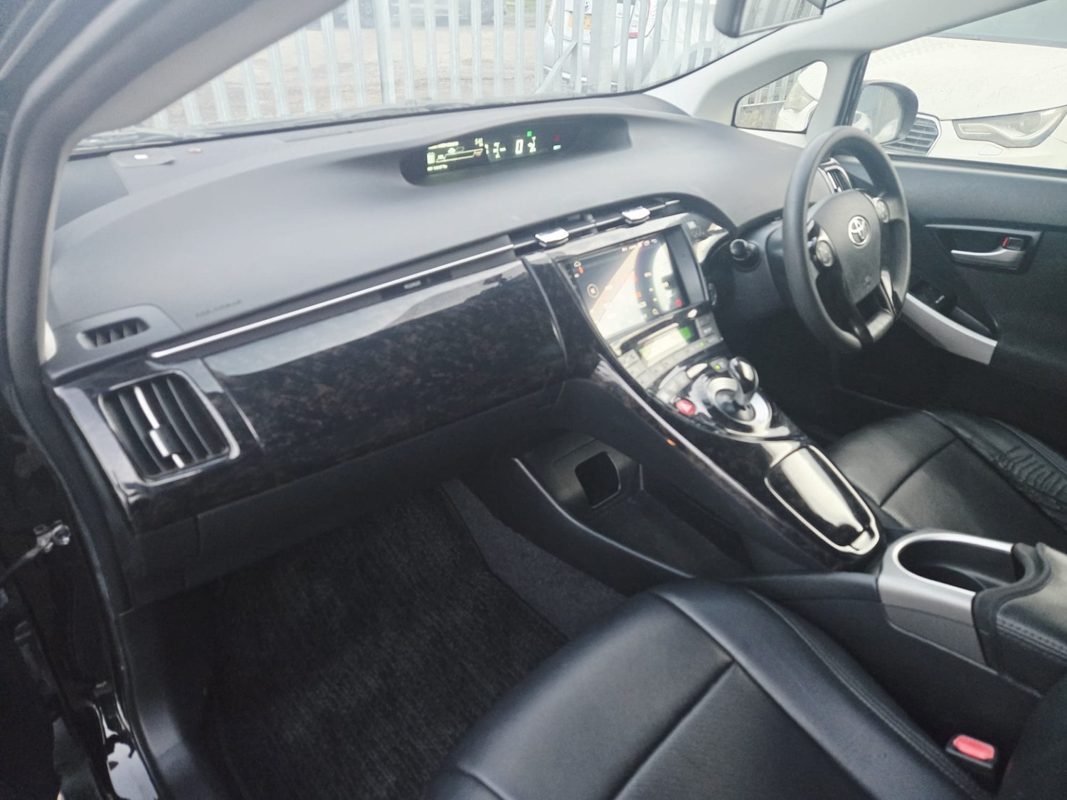 Used Toyota Prius 2022 for sale - 76388024: Photo 9