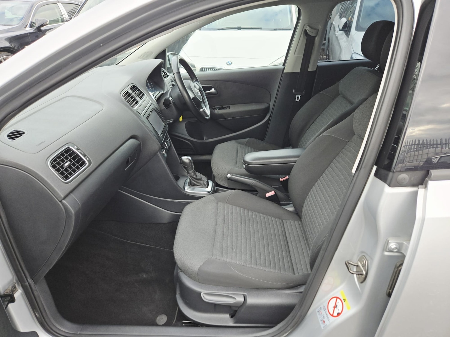 Used Volkswagen Polo 2012 for sale - 77704427: Photo 10