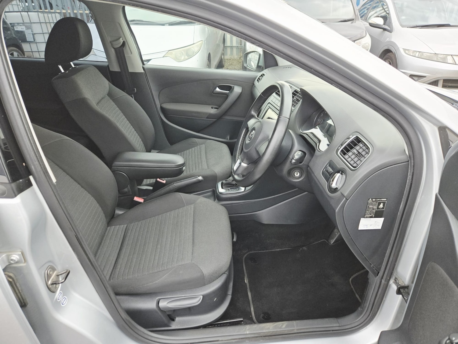 Used Volkswagen Polo 2012 for sale - 77704427: Photo 12