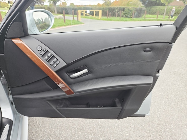 Used BMW M5 2006 for sale - 76299645: Photo 24