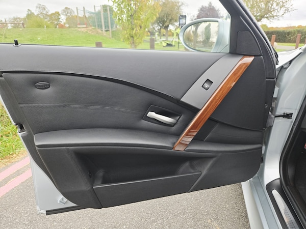 Used BMW M5 2006 for sale - 76299645: Photo 25