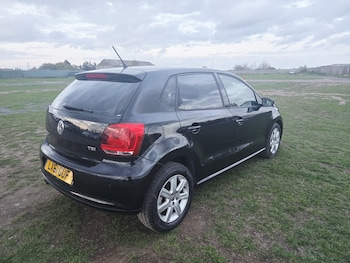 Used Volkswagen Polo 2012 for sale - 76396510: Photo