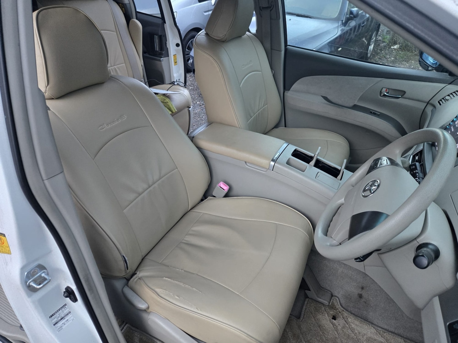 Used Toyota Estima 2012 for sale - 76911321: Photo 12