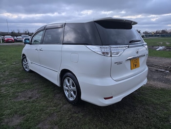 Used Toyota Estima 2012 for sale - 76911321: Photo