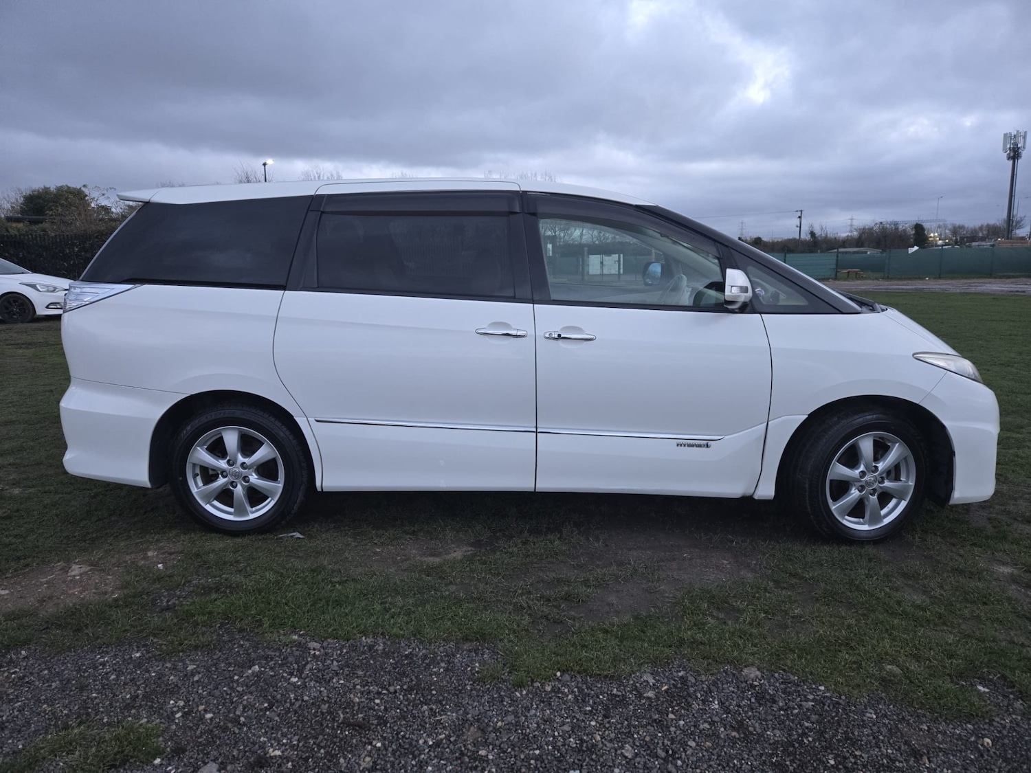 Used Toyota Estima 2012 for sale - 76911321: Photo 5
