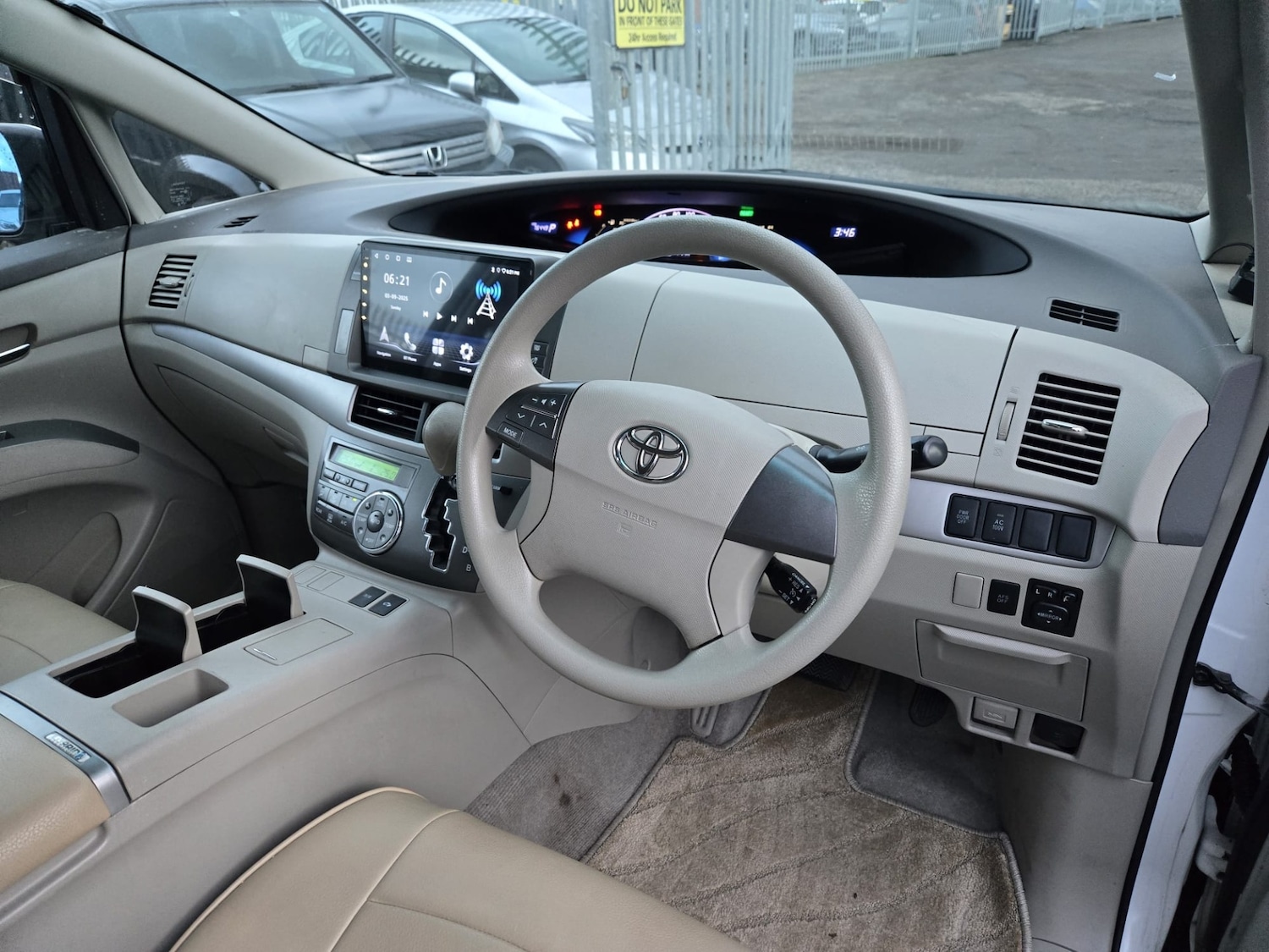 Used Toyota Estima 2012 for sale - 76911321: Photo 8