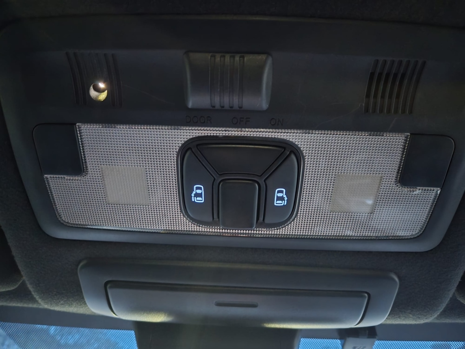 Used Toyota Estima 2025 for sale - 77036439: Photo 13