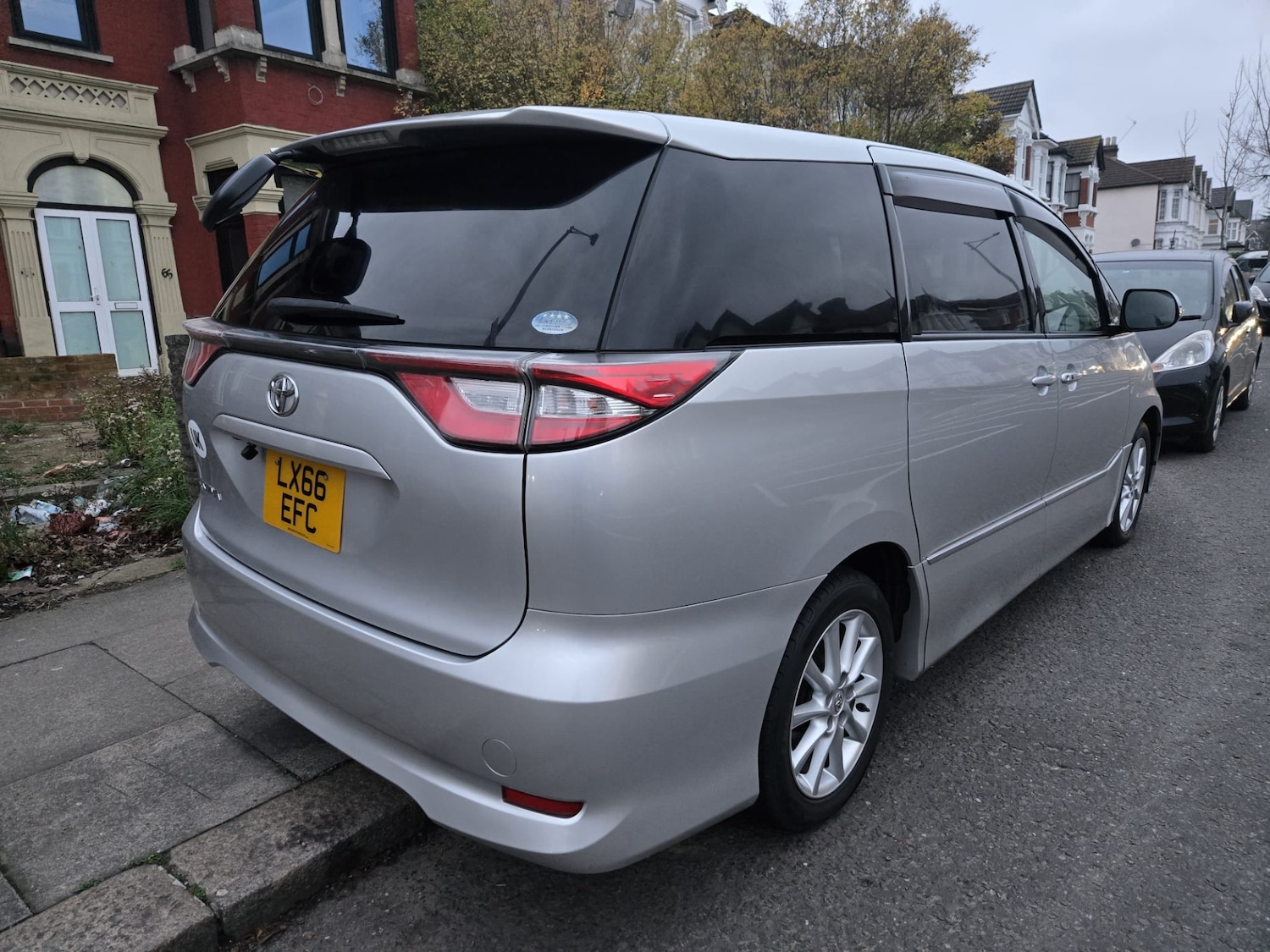 Used Toyota Estima 2025 for sale - 77036439: Photo 4